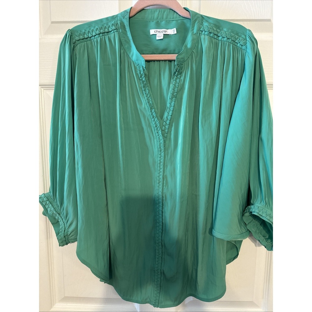 Chico's Top Women's Size 0.5 Size 6 Green Blouse Silky‎ Feel